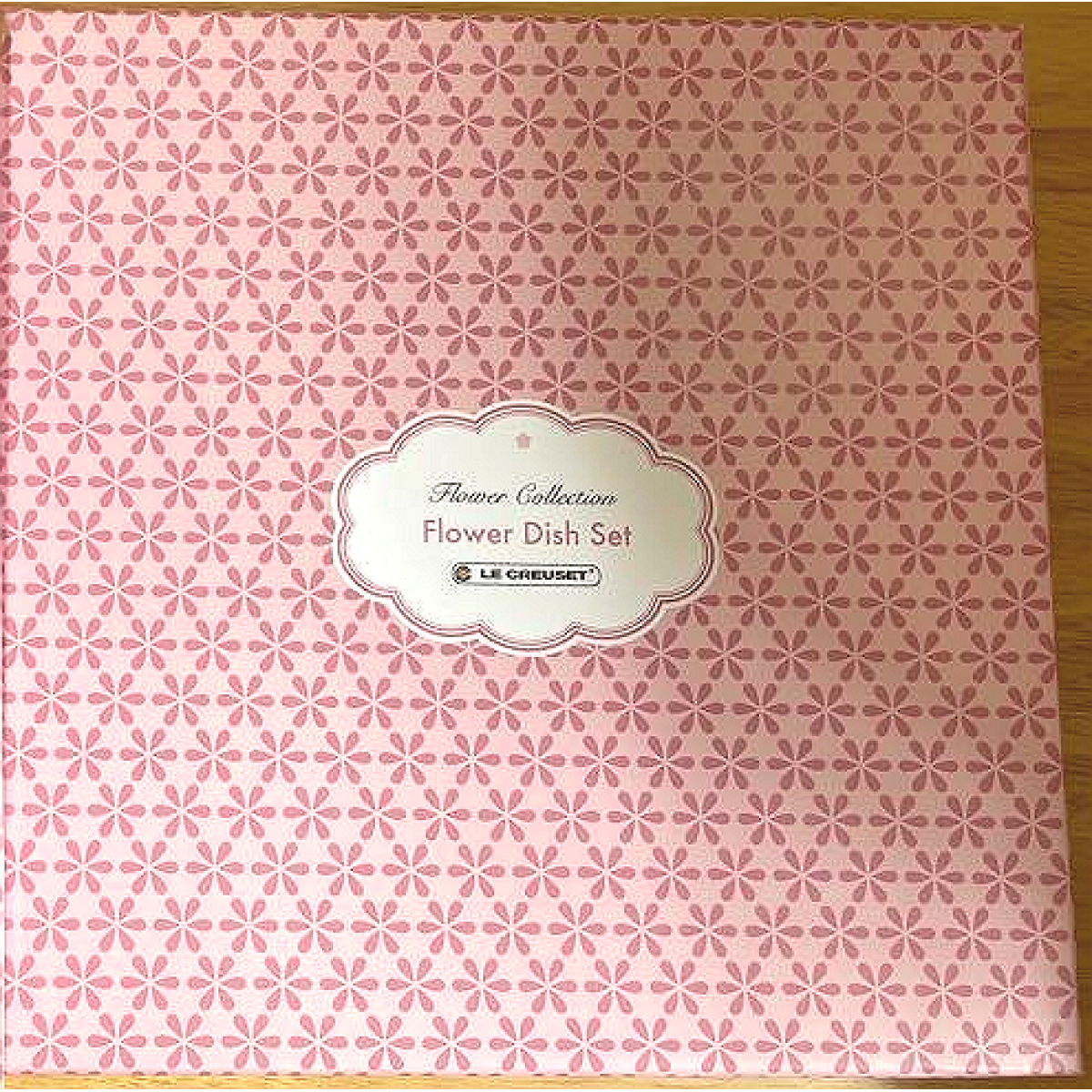 Le Creuset 陶瓷花形碟套裝 (12厘米/20厘米)